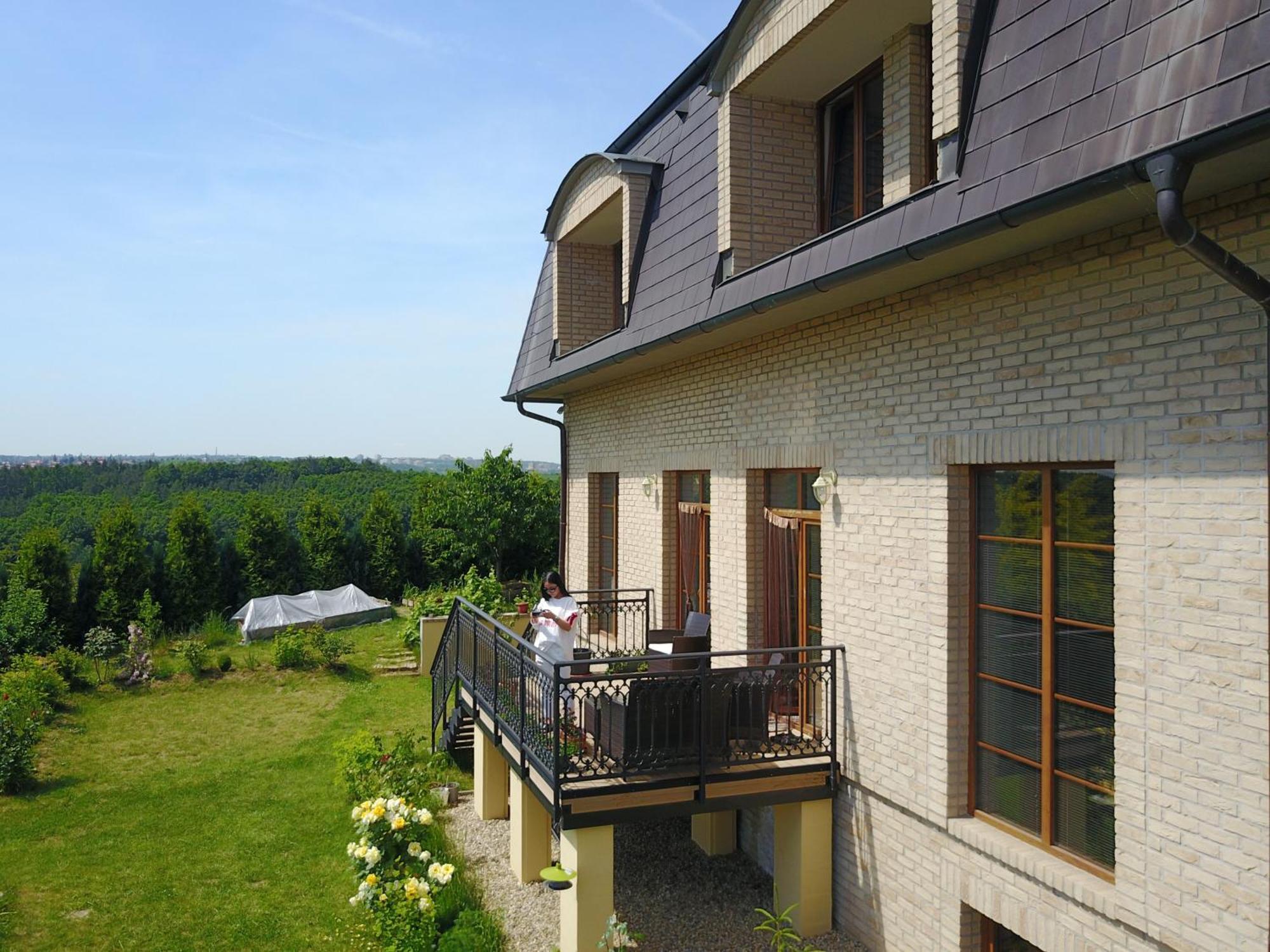 Villa Homestay Nad Helmrovkou Прага Экстерьер фото
